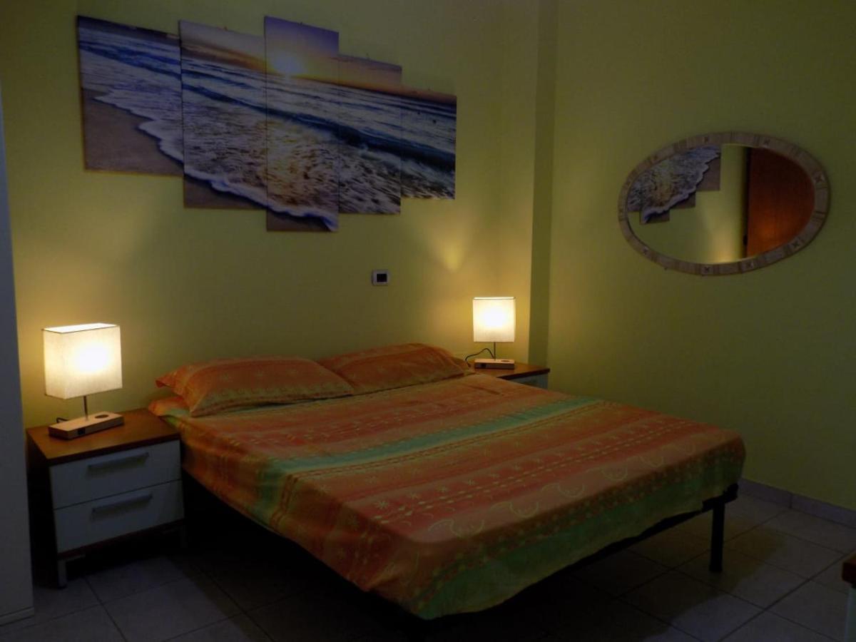 Cabras, Vacanze A Due Passi Dal Mare Càbras Exterior foto