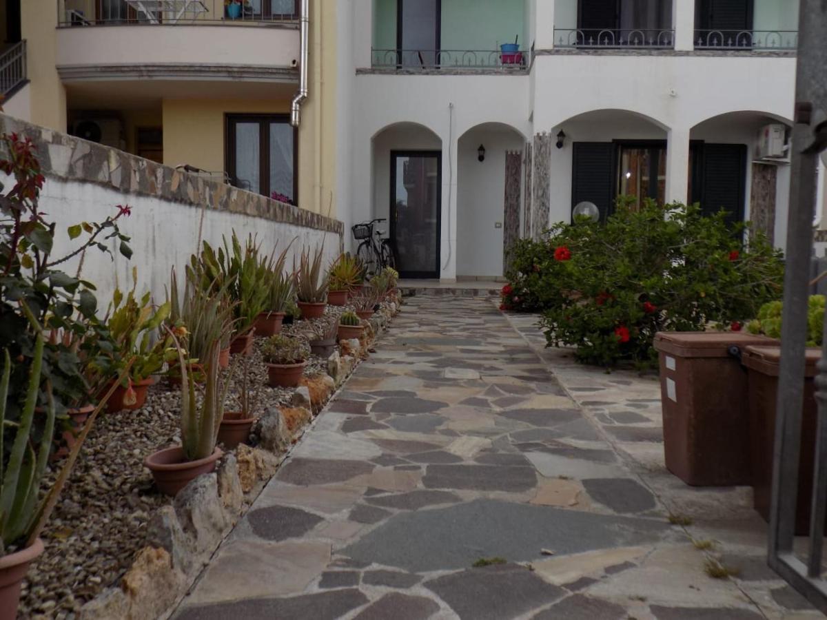 Cabras, Vacanze A Due Passi Dal Mare Càbras Exterior foto